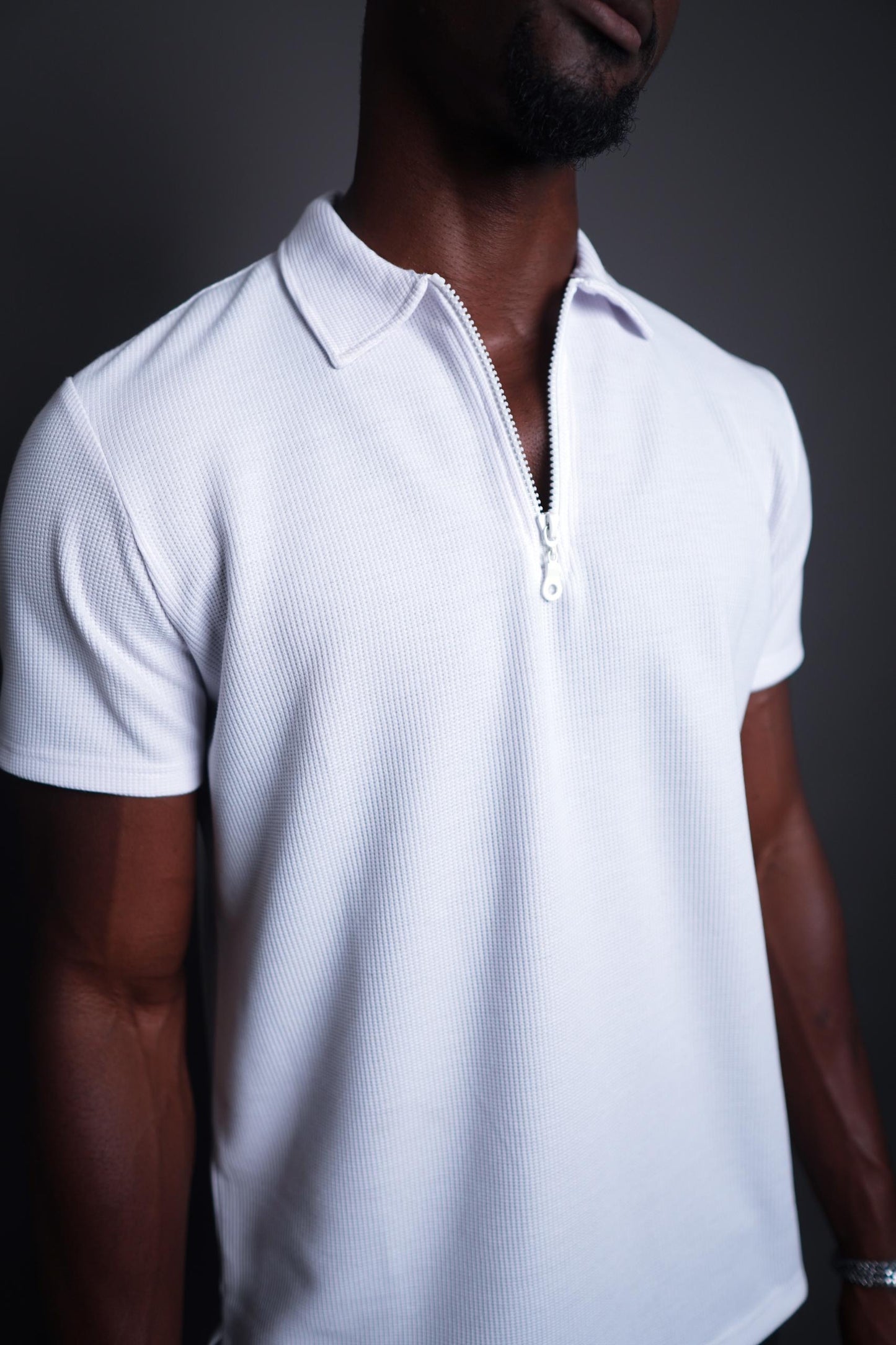 White knitted polo with zipper