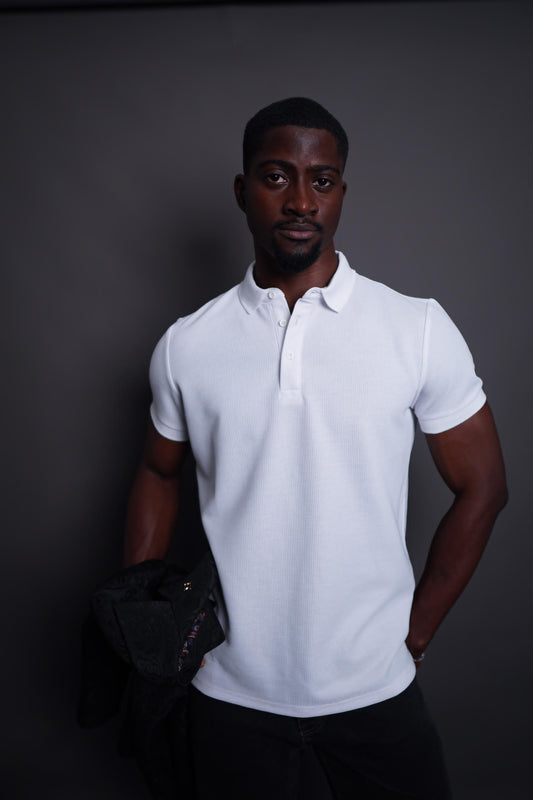 White knitted polo with Buttons