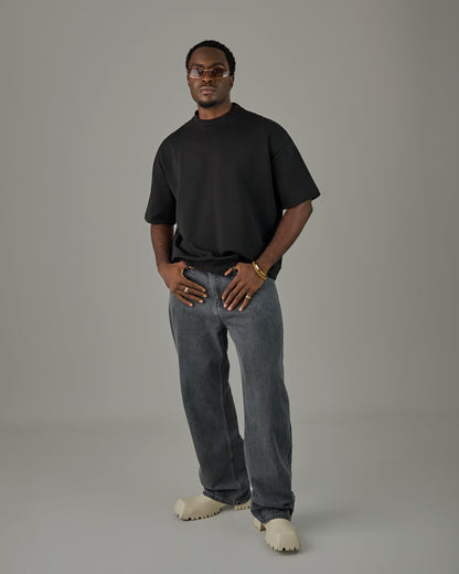 Black round neck tshirt