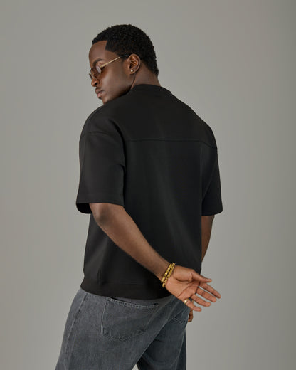 Black round neck tshirt