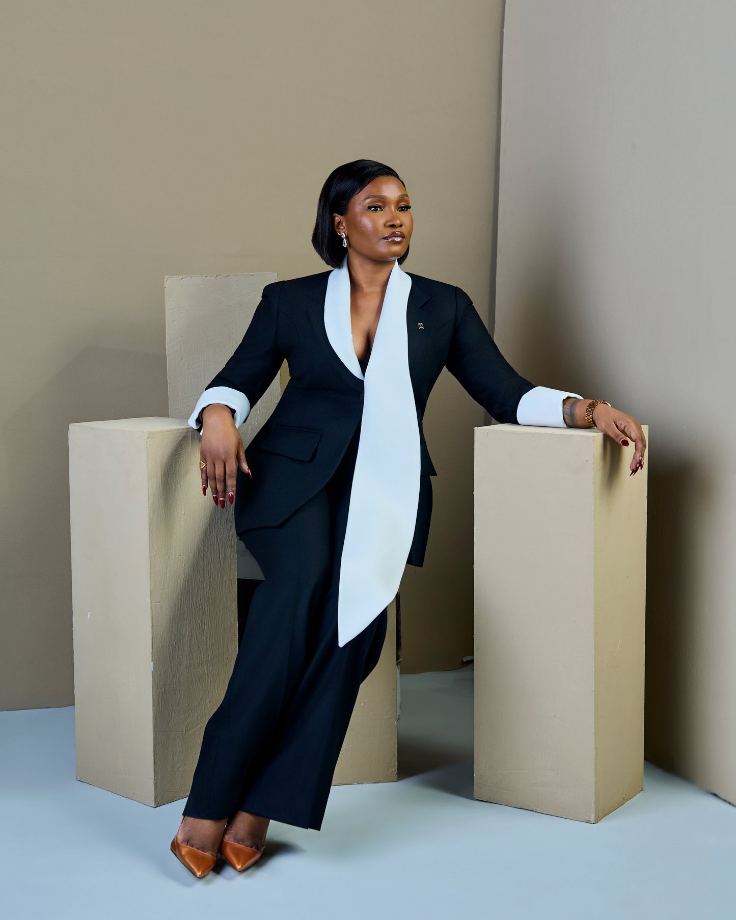 Black Duchess suit