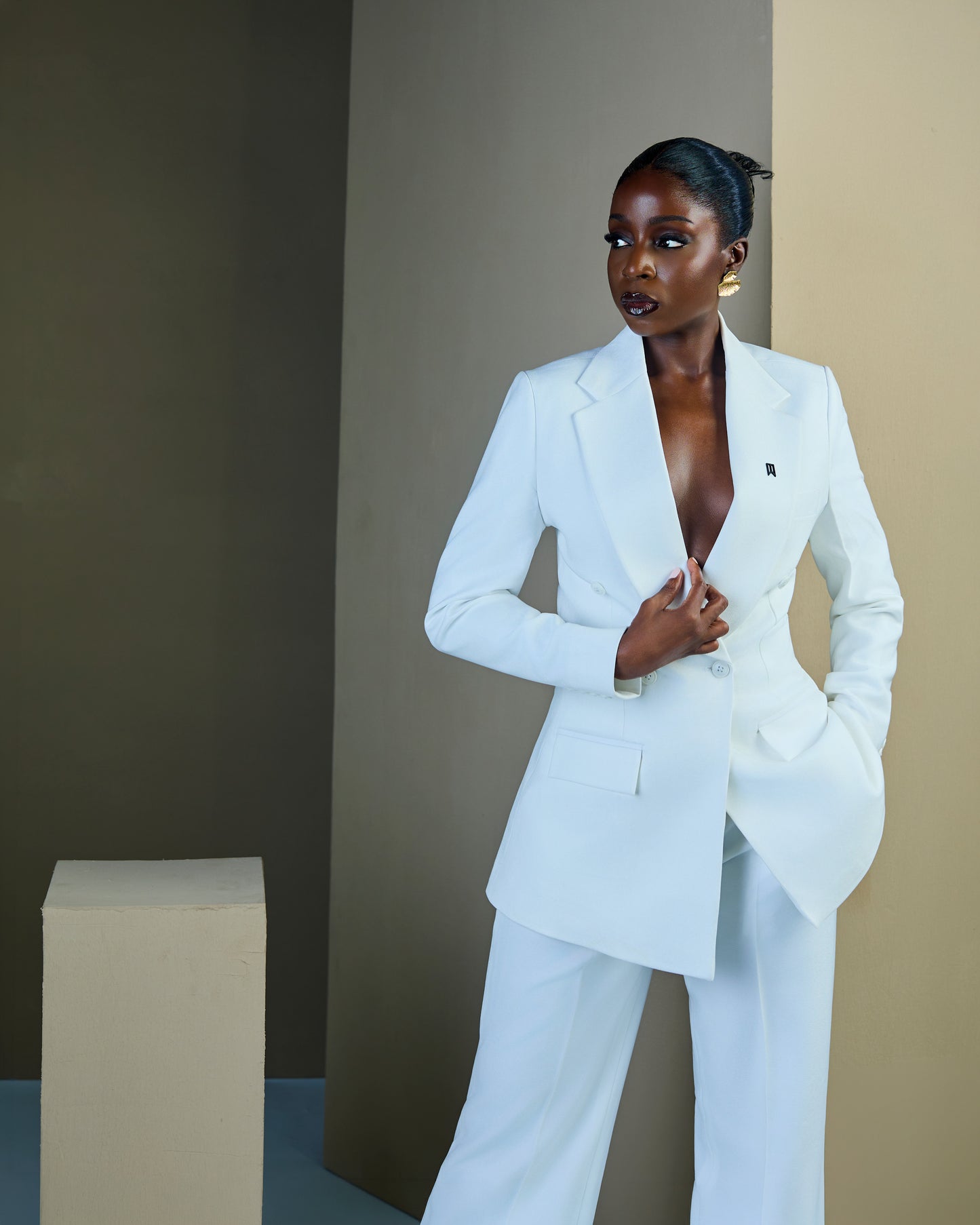 Ivory Double Breasted Notch Lapel Suit